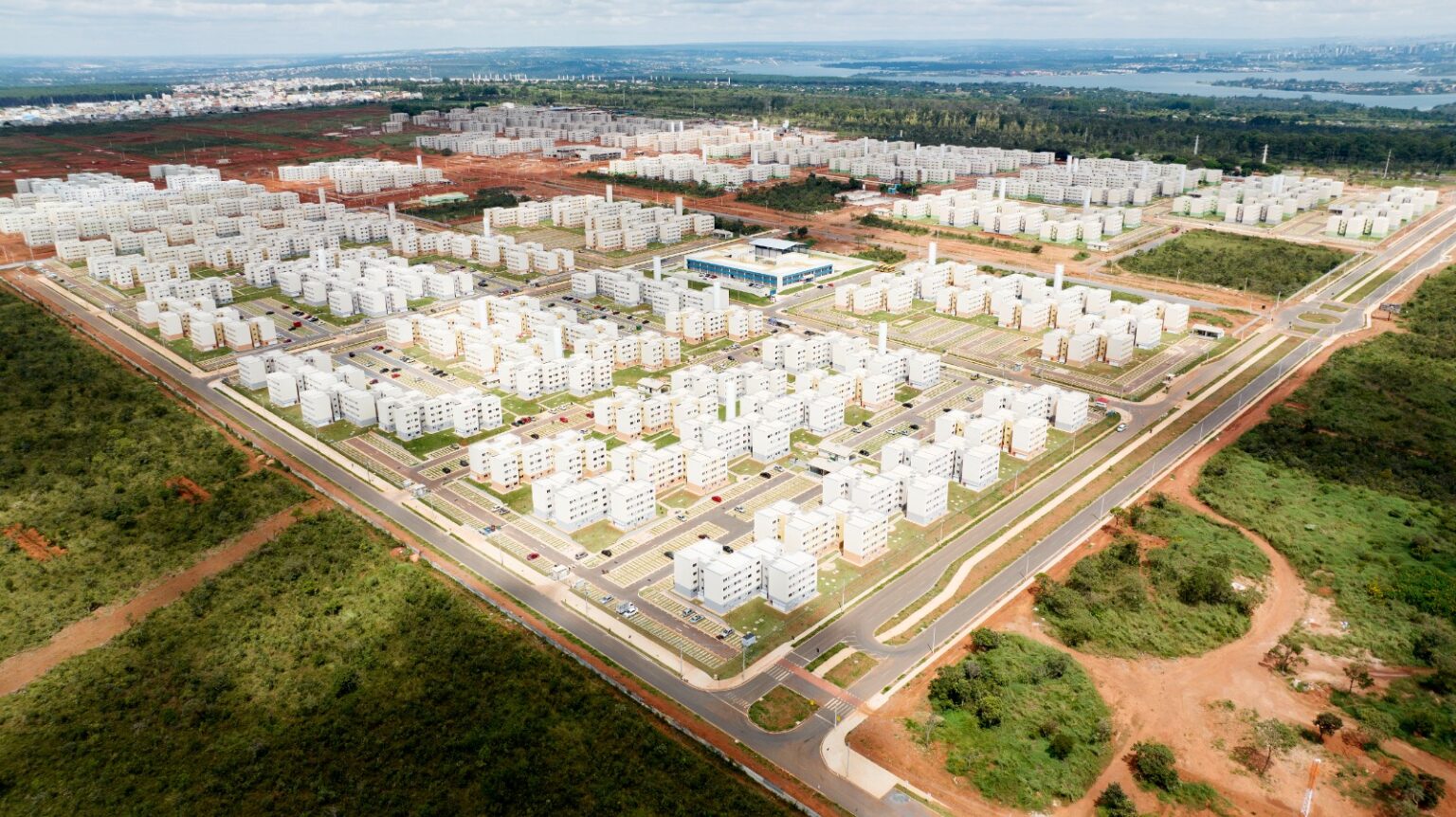 ITAPOÃ PARQUE Ibaneis entrega mais 640 apartamentos para famílias