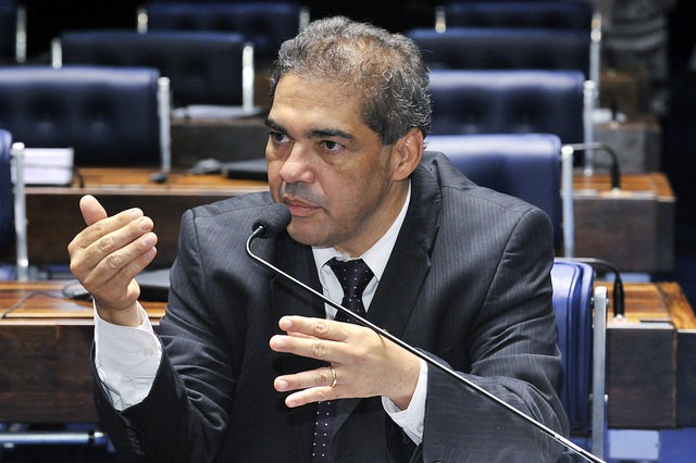 Senador Hélio José segue firme com a pretensão de se eleger deputado federal