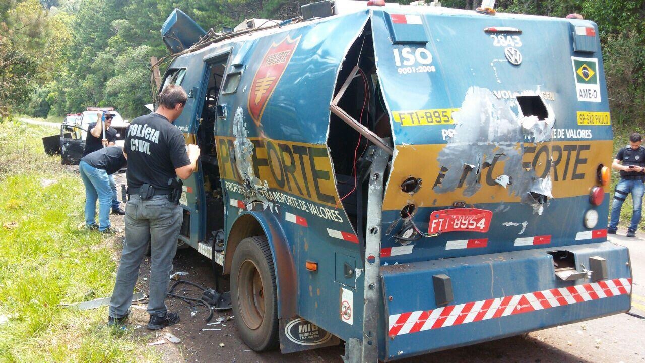 Aumentou os ataques a carros-fortes e a bancos em 2017 no Brasil