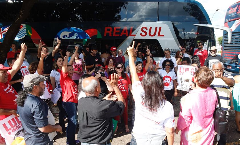 PT-DF envia militantes para o julgamento de Lula em Porto Alegre