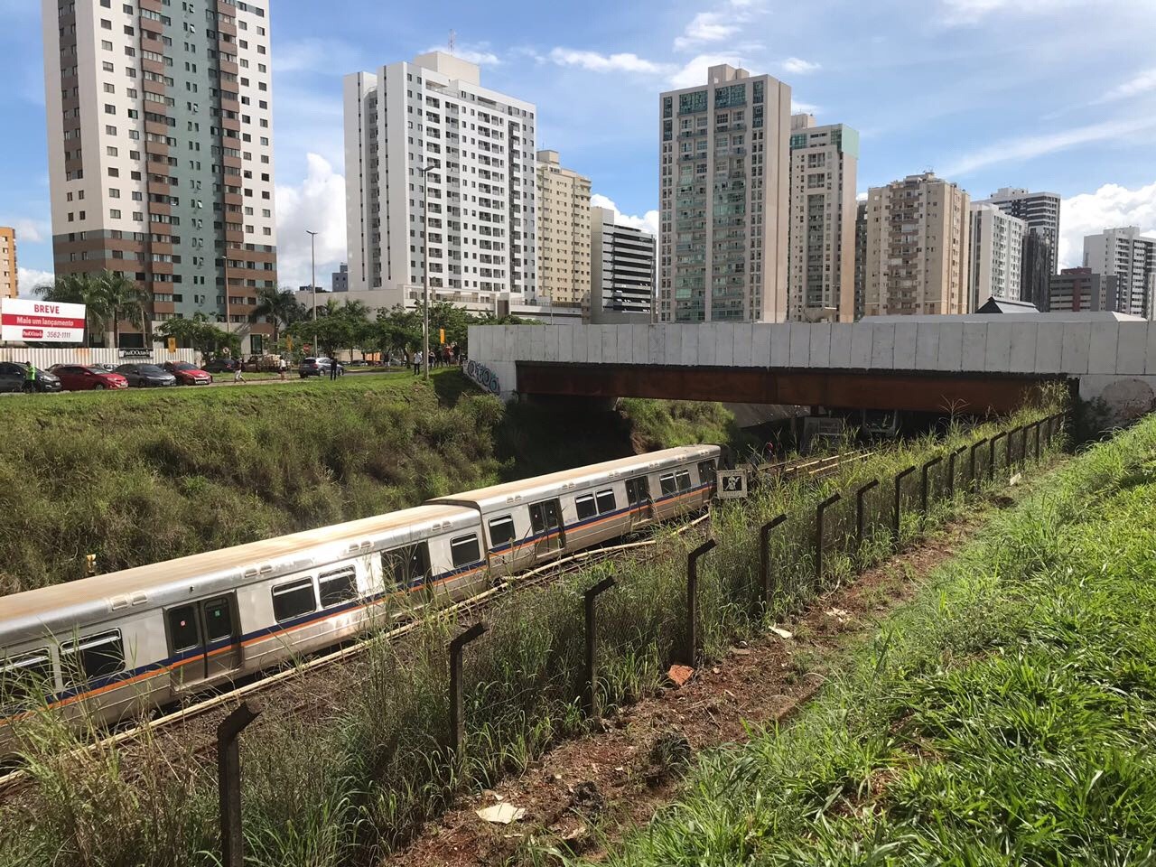Vagão do Metrô descarrilha entre as estações Águas Claras e Arniqueiras