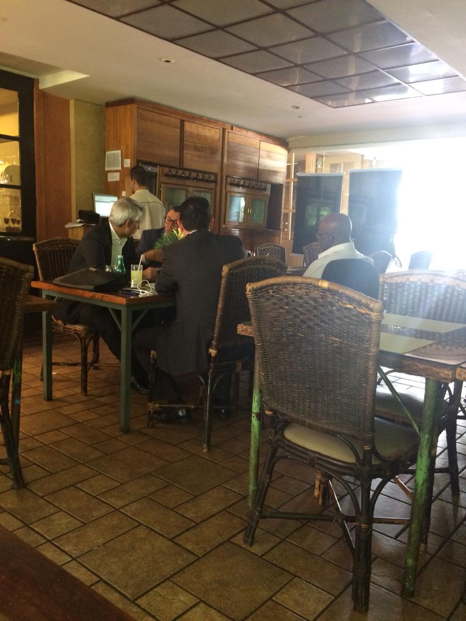 Ex-ministro do STF Joaquim Barbosa se encontra com dirigentes do PSB