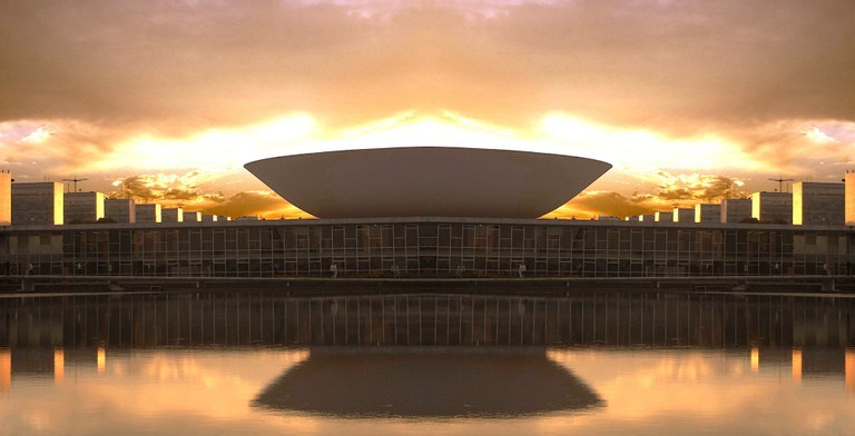 Deputados Izalci (PSDB) e Rogério Rosso (PSD) promovem sessão solene na Câmara Federal em comemoração aos 58 anos de Brasília