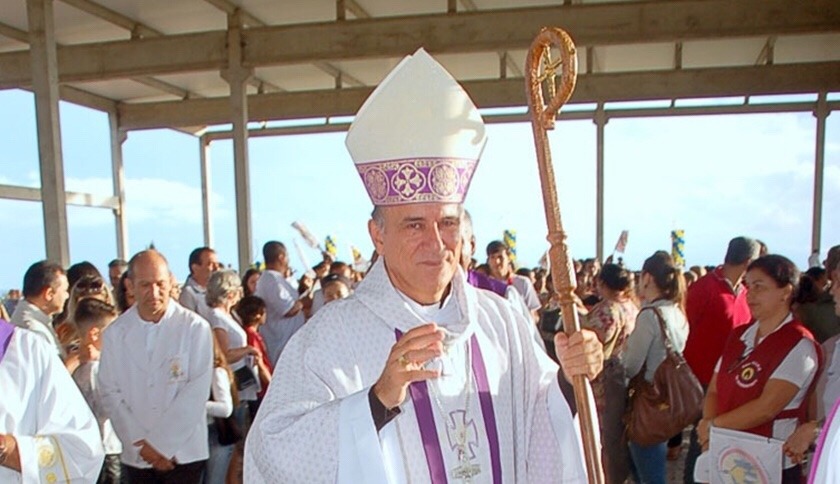 Bispo de Formosa (GO) põe até papa Francisco como testemunha de defesa