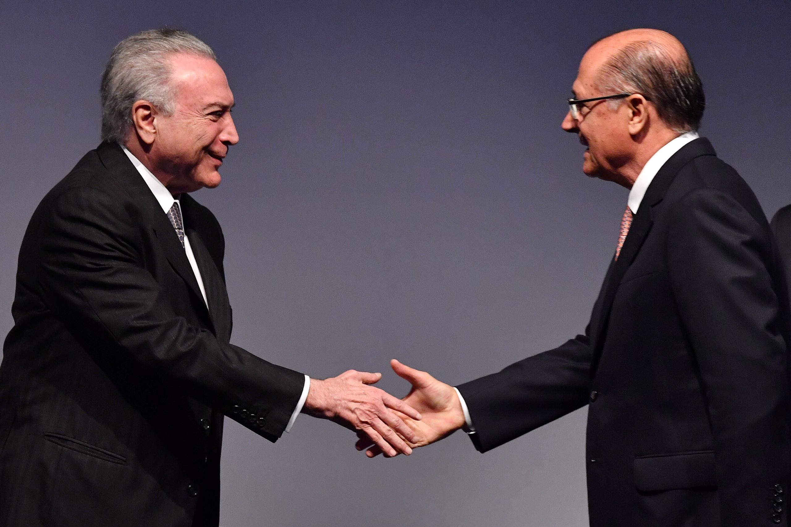 Temer admite apoio a Alckmin ou outro candidato de centro em entrevista ao SBT