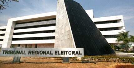 Cinco partidos correm o risco de ficar fora das eleições, diz TRE-DF