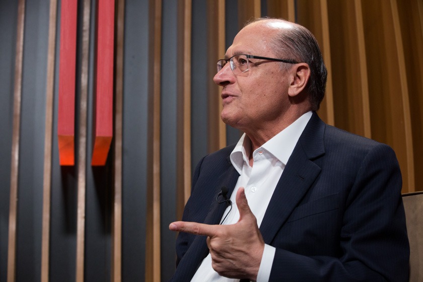 Alckmin confirma candidatura de Izalci ao Buriti e diz que Bolsonaro e PT são iguais