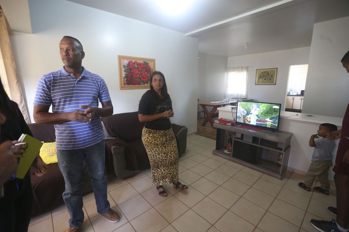 Imigrantes venezuelanos começam a se adaptar à nova vida em Brasília