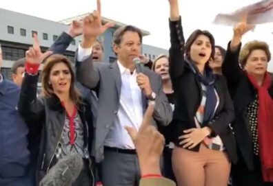 Carta de Lula oficializa Haddad e fala em perseguição jurídica