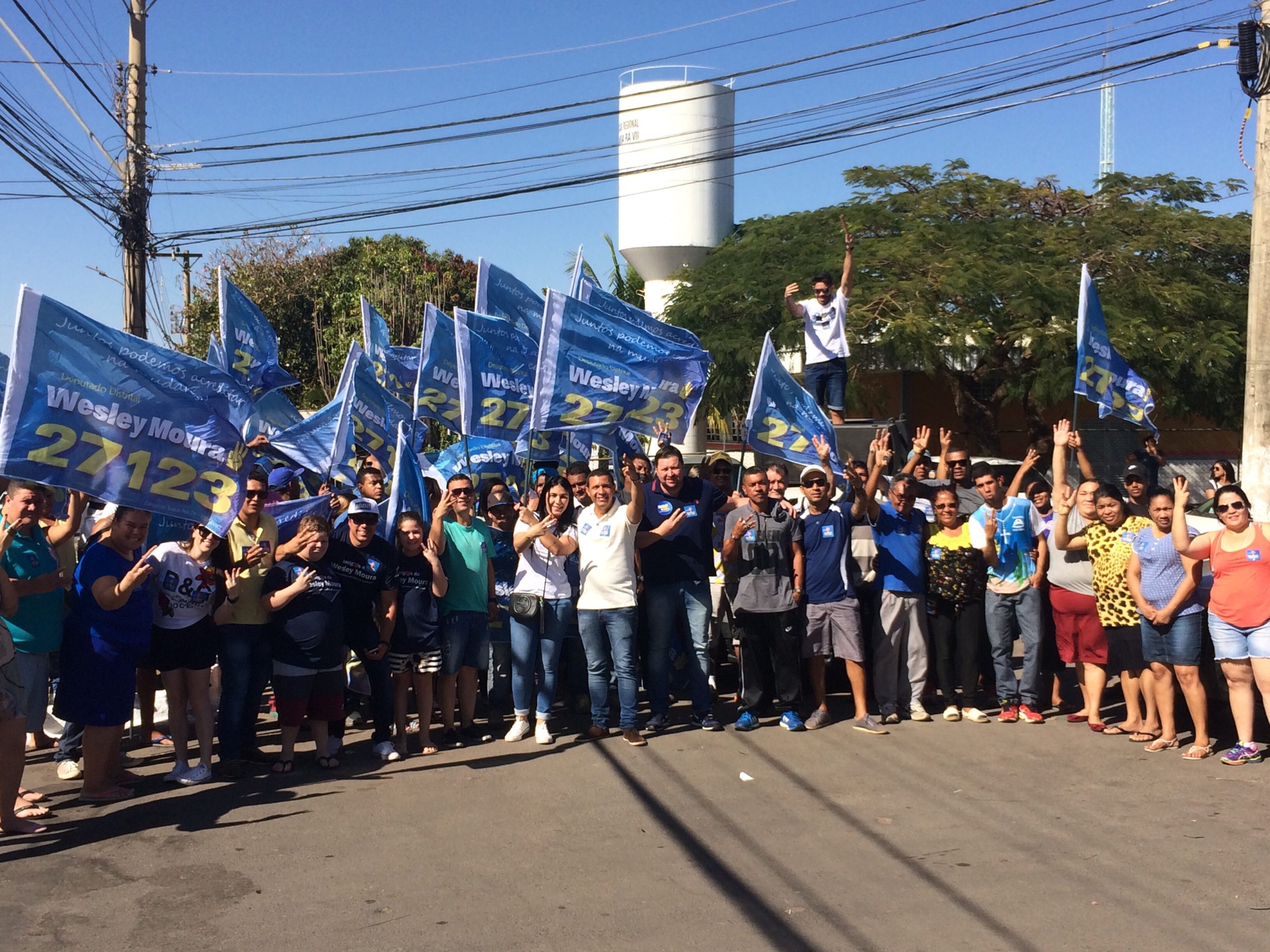 Wesley Moura inaugura comitê com uma contagiante carreata no Paranoá e Itapoã