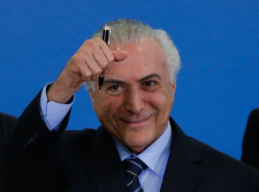 Temer recua e cogita assinar indulto de Natal
