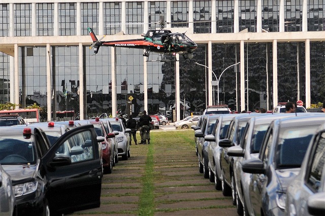 GDF entrega 109 novas viaturas à Polícia Civil