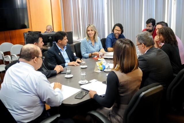 GDF quer avançar nas negociações com professores da rede pública