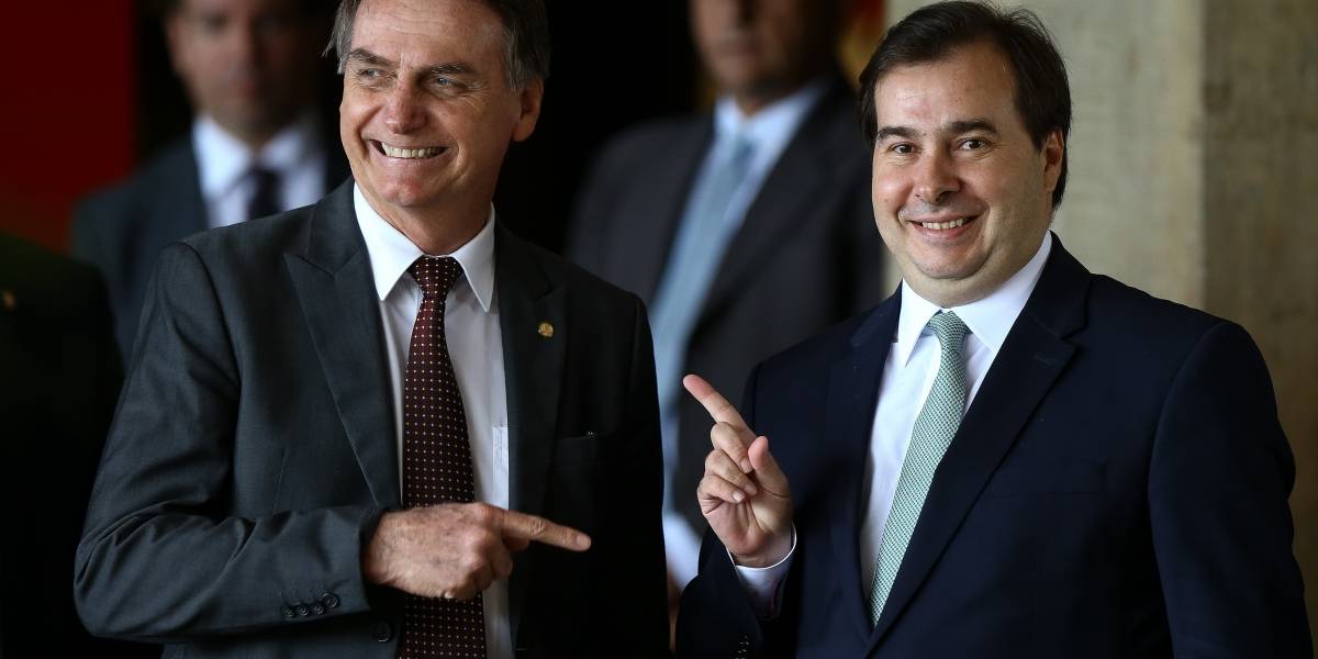 Rusgas com Maia são “página virada”, diz Bolsonaro