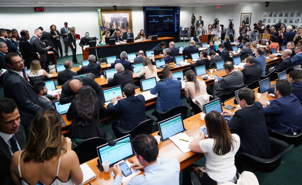 Deputados, mais uma vez, demonstram que não estão fechados com Bolsonaro