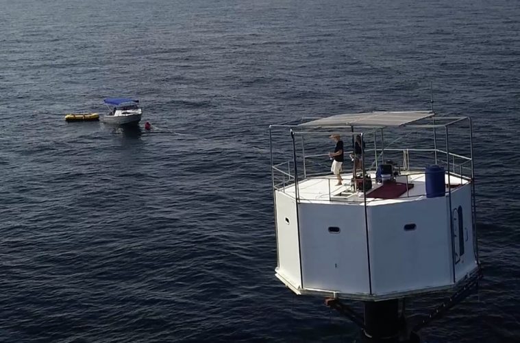 Casal pode ser condenado à morte por construir casa no mar da Tailândia