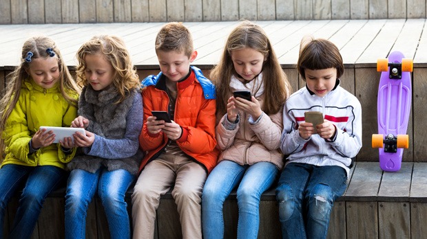 Dependência digital prejudica saúde de adolescentes