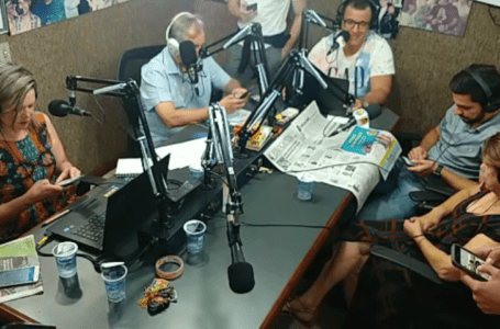 Izalci comemora aniversário com a família na Rádio Atividade FM