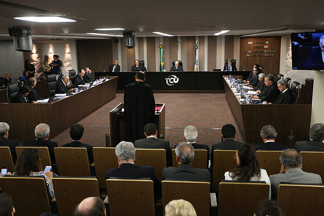 Decisão do TCU impede GDF de pagar 3ª parcela do reajuste salarial para servidores