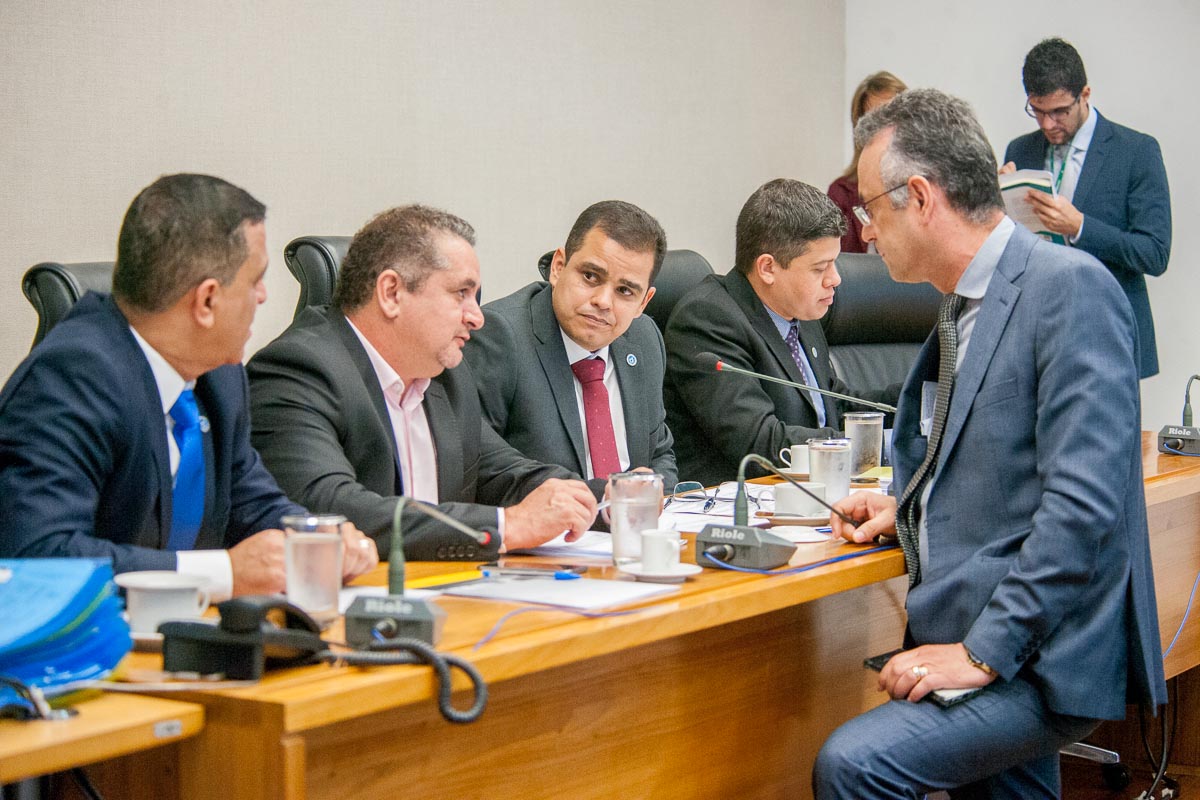 CCJ aprova criação da Junta Comercial, Industrial e Serviços do DF