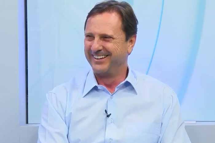 Senador em regime de prisão domiciliar vai passar férias no Caribe autorizado pela Justiça do DF