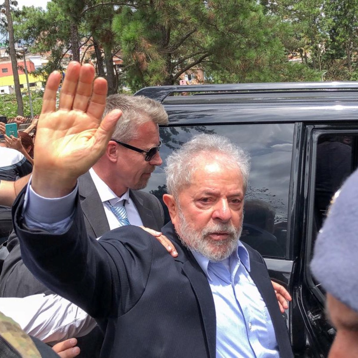 STF adia julgamento de ação penal contra Lula