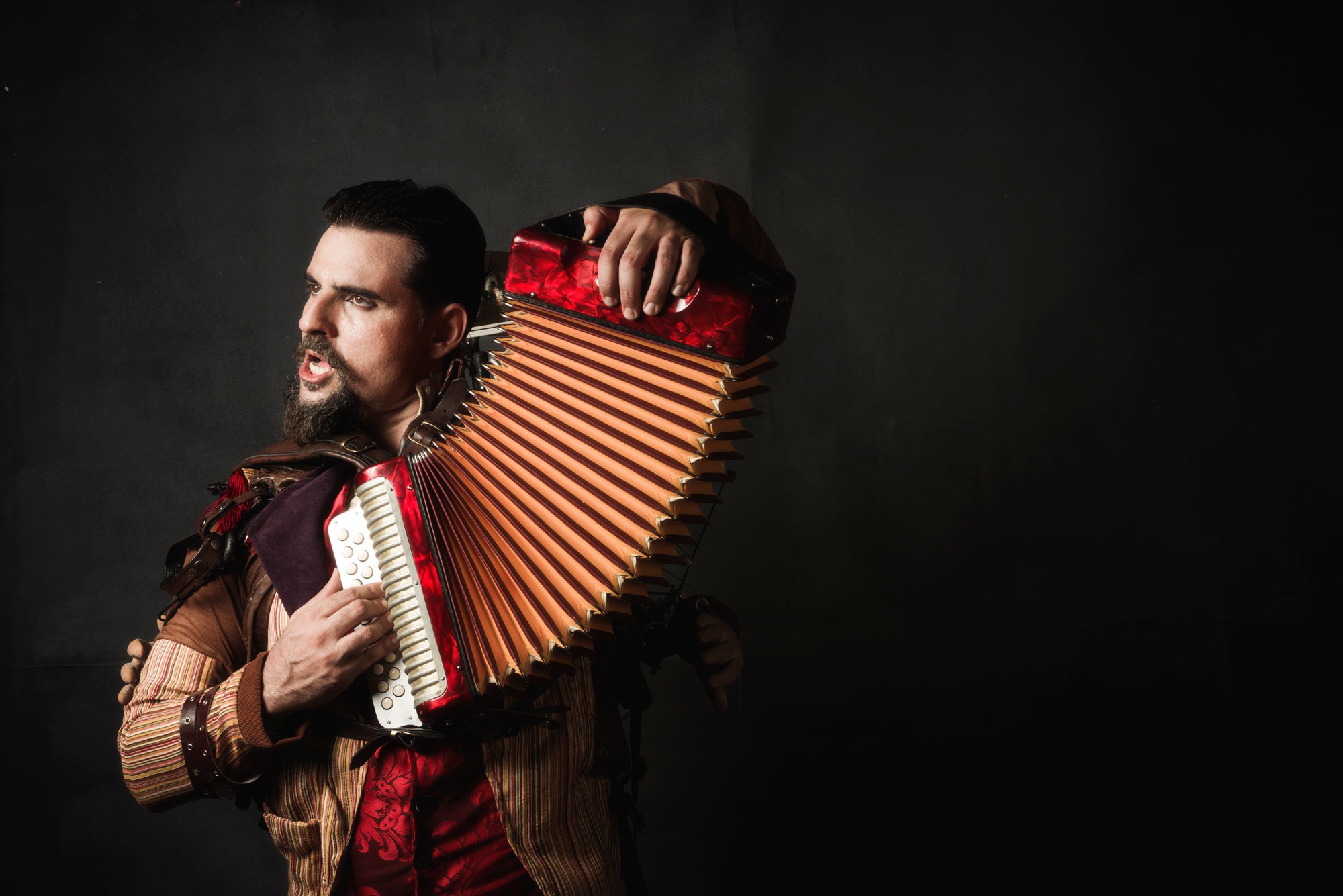 Multi-instrumentista levará seu espetáculo Debandando nas Feiras para as regiões administrativas do DF