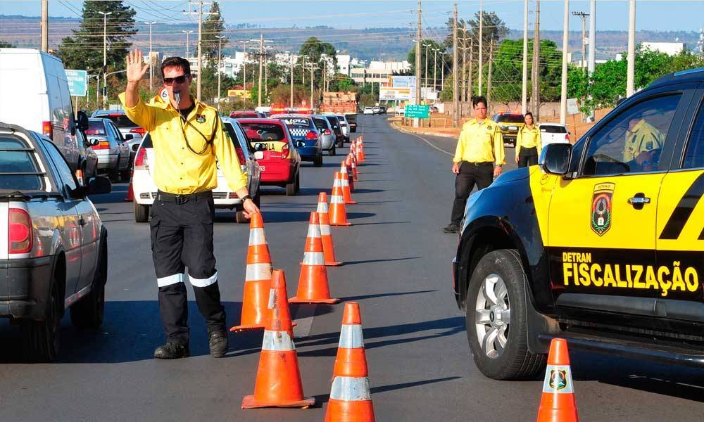 GDF quer receber o IPVA atrasado de 448 mil veículos