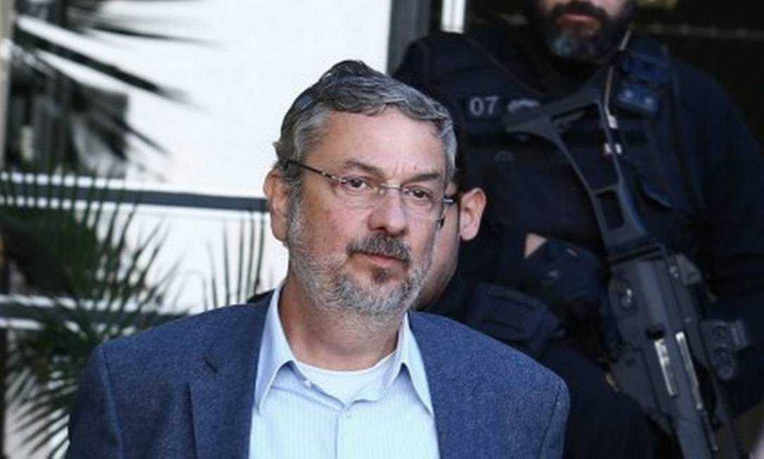 Principais bancos brasileiros financiaram campanhas de Lula e Dilma em troca de favorecimento, diz Palocci