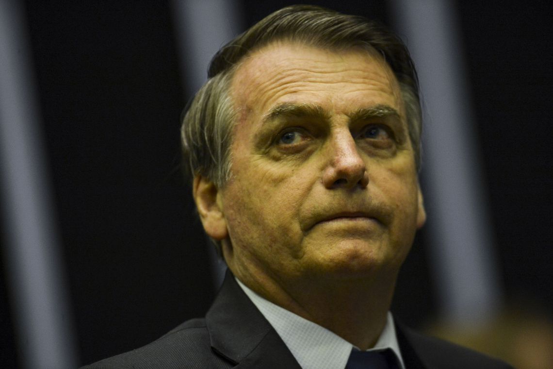 Celular de Bolsonaro foi alvo da ação de hackers