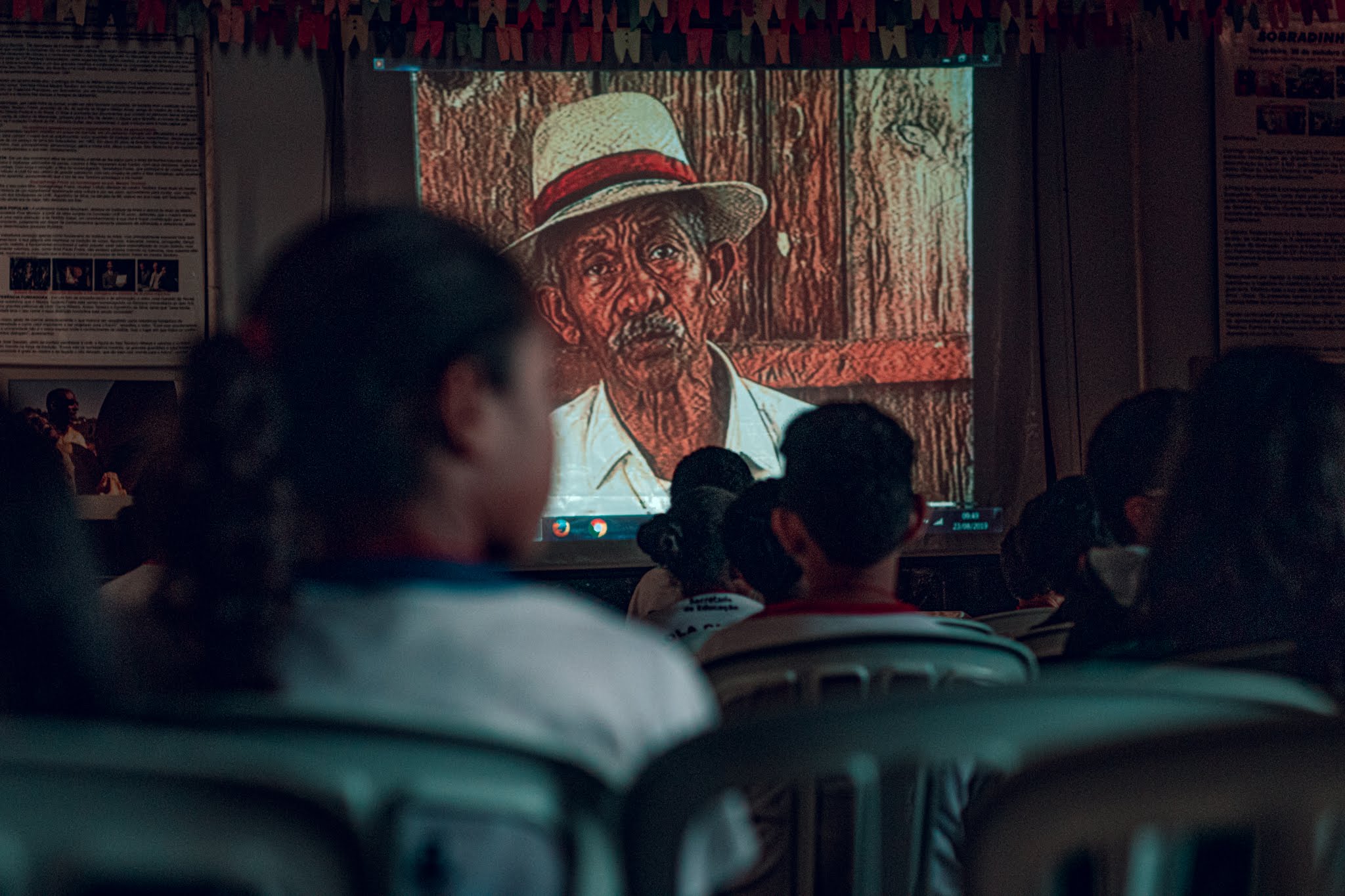 Alunos de escolas públicas do DF conhecem o tradicional Bumba Meu Boi de Seu Teodoro