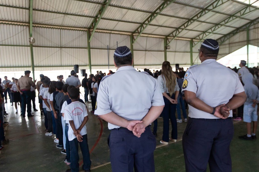 Alunos de escola da Estrutural melhoram desempenho após implantação de gestão compartilhada