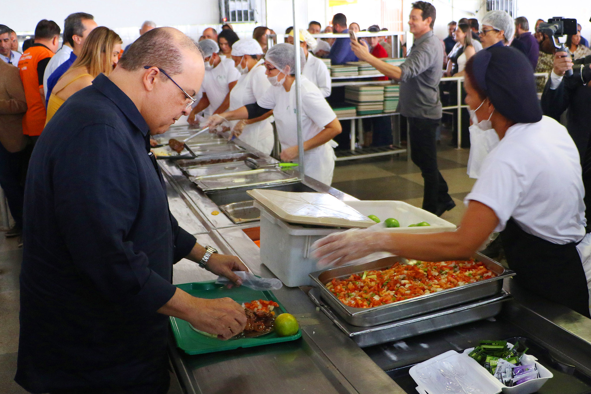 TODOS OS RESTAURANTES | Refeição a R$ 1 começa a valer a partir de segunda-feira