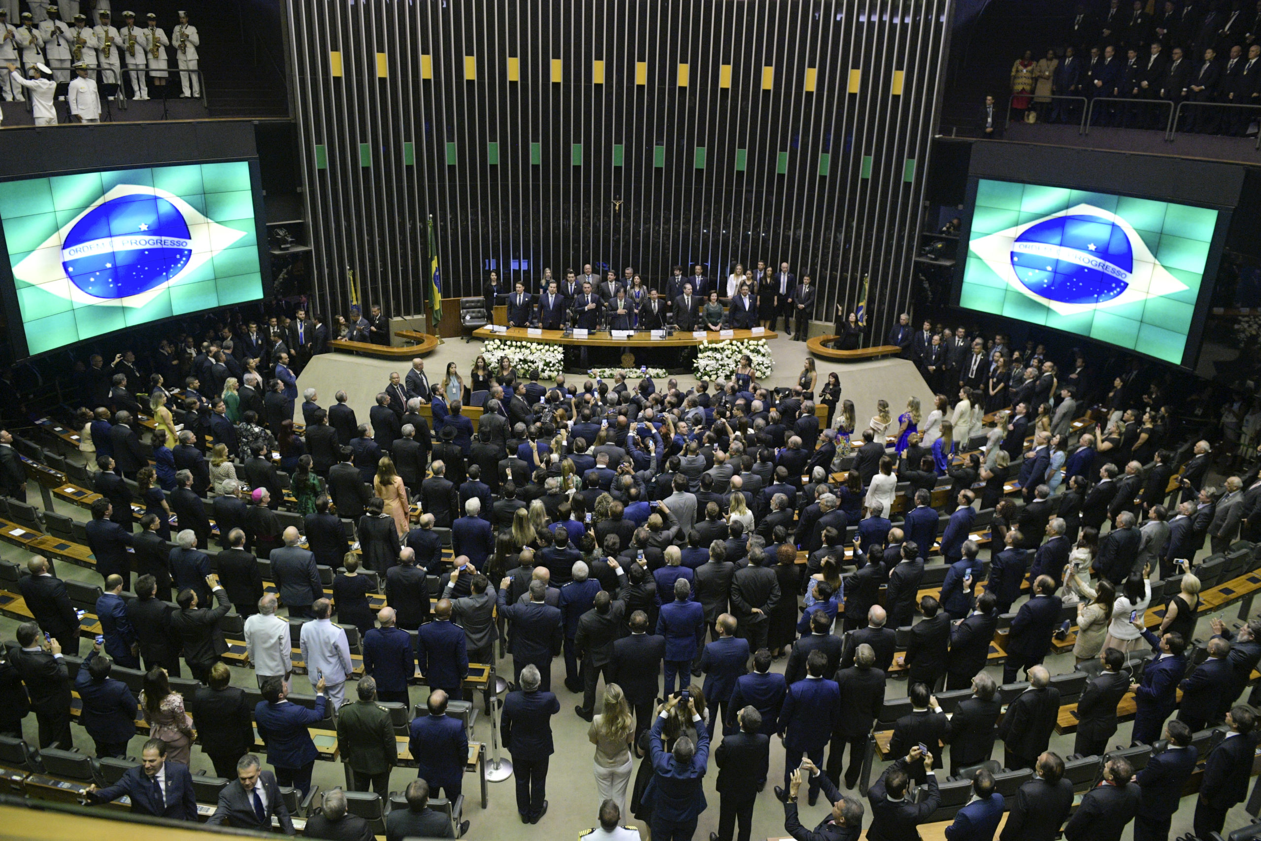 QUEDA DE BRAÇO | Congresso se articula para derrubar vetos à Lei de Abuso de Autoridade