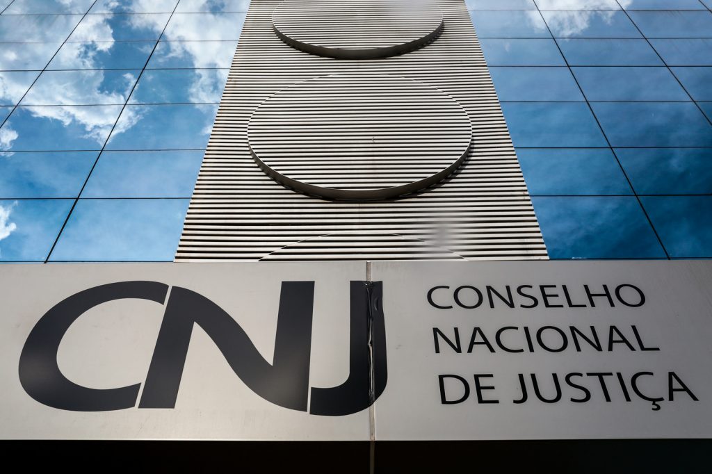 Em tempos de contenção e redução de despesas, CNJ aprova auxílio-saúde para juízes