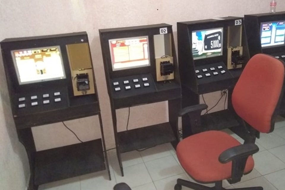 JOGOS DE AZAR | PMDF fecha casa de bingo eletrônico na ADE de Águas Claras