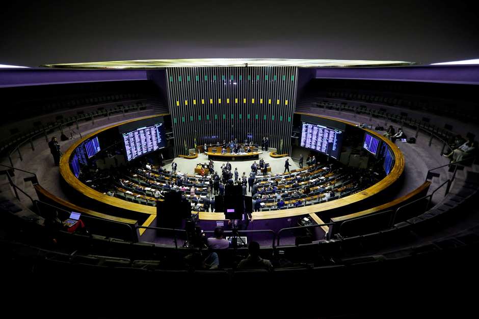 SALÁRIO DE R$ 1.040 | Congresso aprova Lei das Diretrizes Orçamentárias para 2020