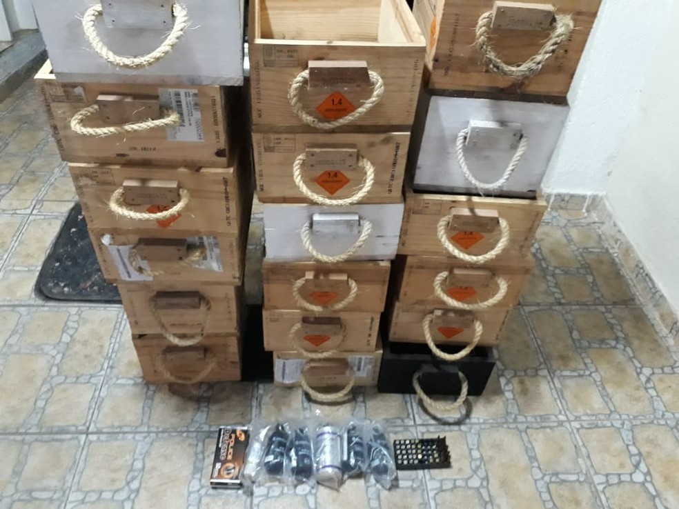 FOGO AMIGO | Bombeiro do DF é indiciado por desviar munições da PM para facção no RJ