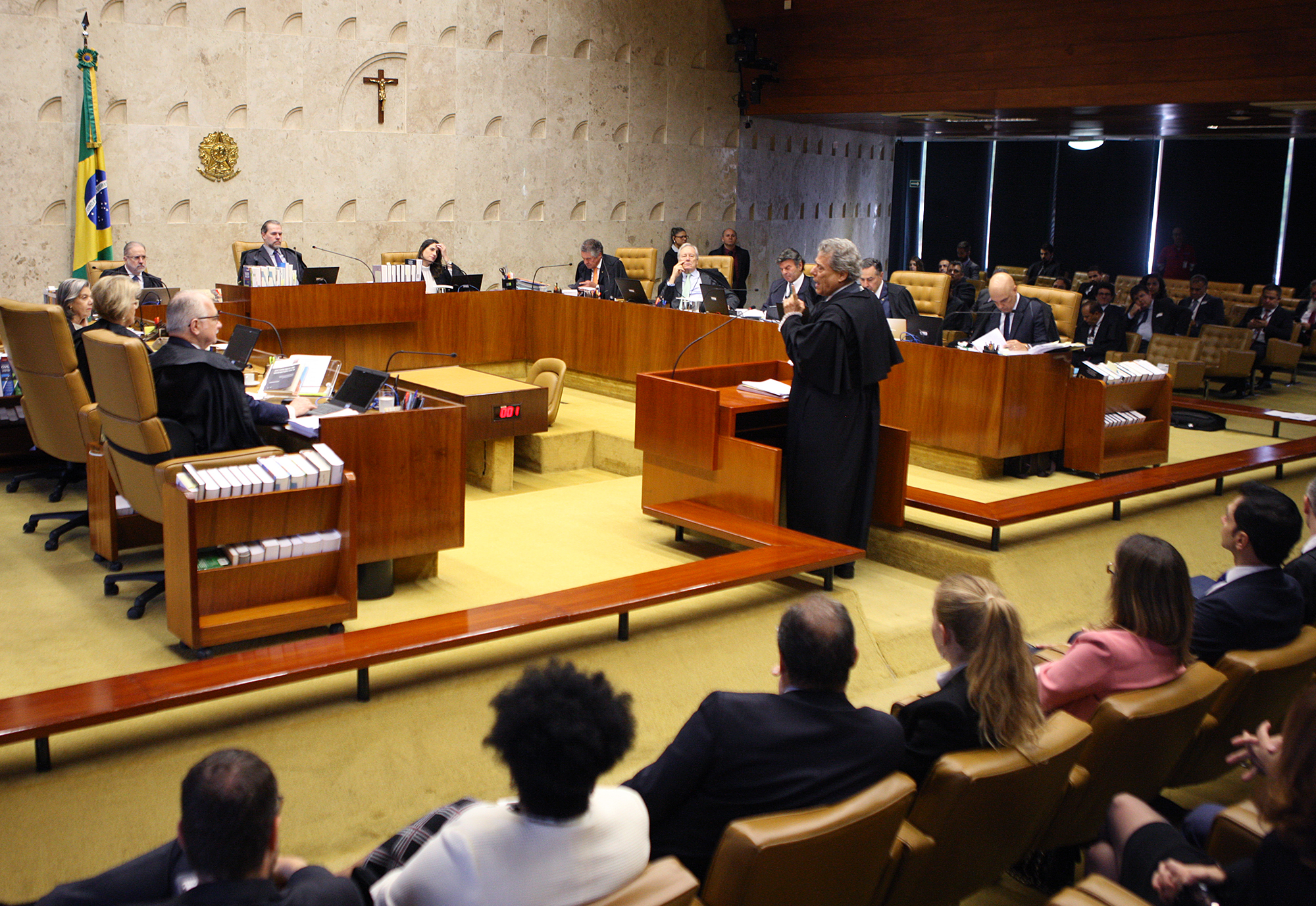 FIM DO PRIVILÉGIO | STF retoma julgamento sobre execução da pena após condenação em 2ª instância nesta quarta (23)