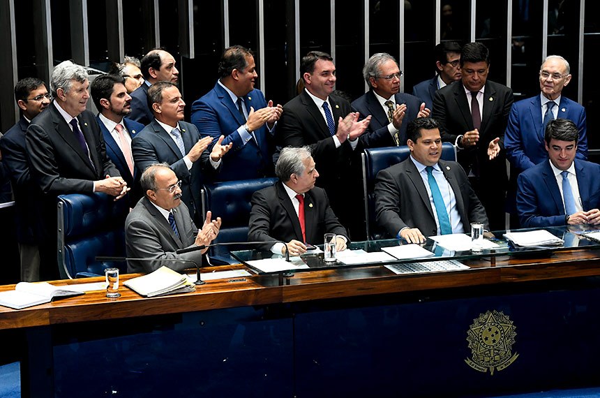 REFORMA | Senadores aprovam texto-base da reforma da previdência em 2º turno