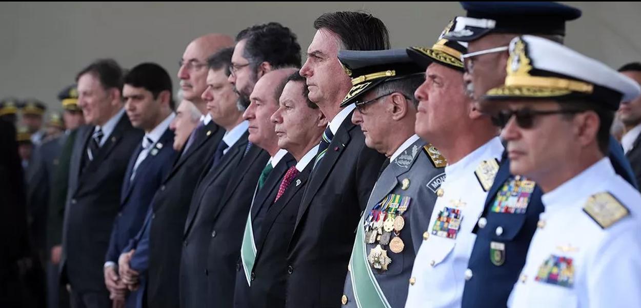 TENSÃO NA ESPLANADA | Militares mostram preocupação com o discurso de Lula que incita a violência