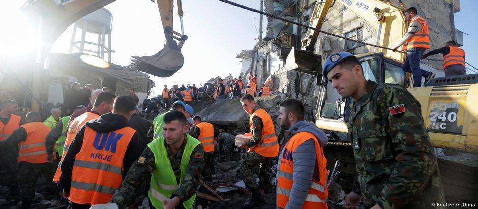 TREMEU A 6,4 | Terremoto na Albânia deixa mais de 10 mortos e 600 feridos