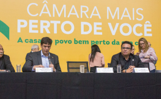 DEMANDAS ENTREGUES | Depois de ouvir a população de Planaltina, distritais encaminham demandas para o GDF