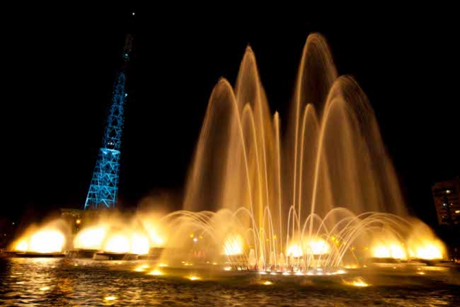 Shows e Fonte Luminosa vão marcar lançamento do Natal na Torre de TV
