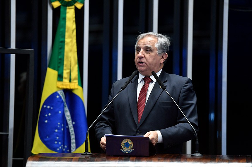 INCENTIVO | Izalci defende prioridade a empresas brasileiras nas compras do governo  Fonte: Agência Senado
