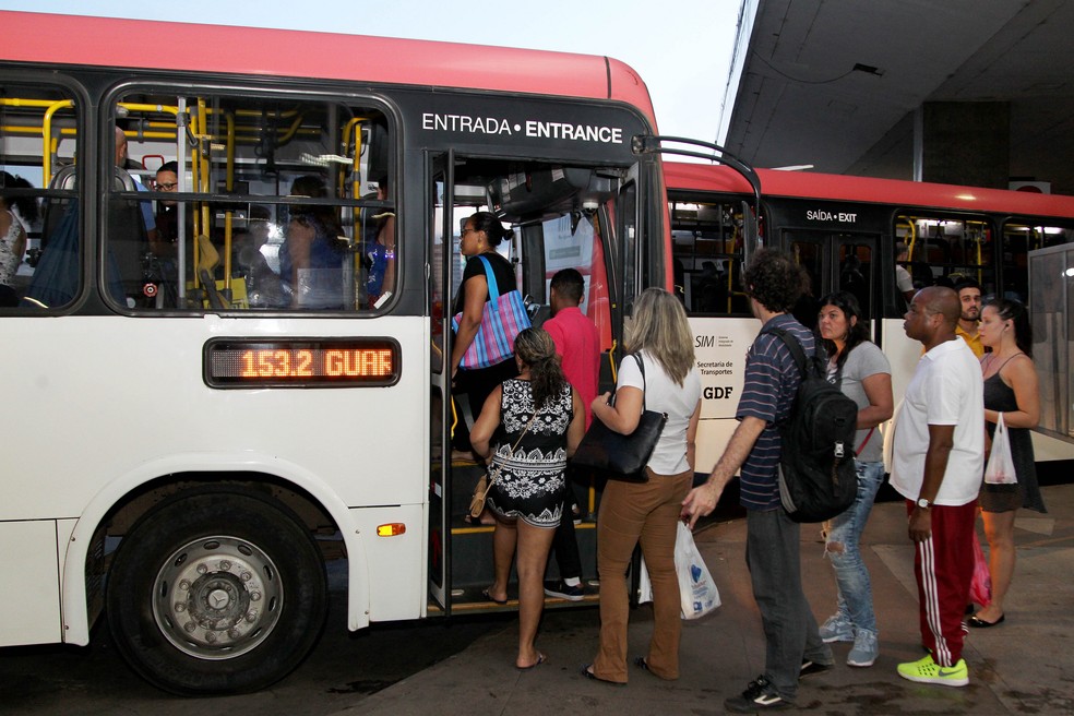 TRANSPORTE PÚBLICO | Férias mudam horários de circulação de ônibus