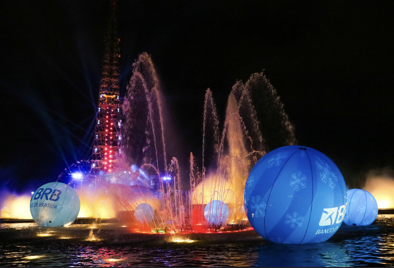 ATRAÇÃO | Brasília inaugura a maior árvore natalina do Brasil