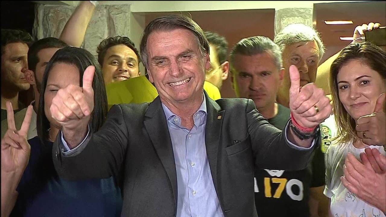 O FINO DA POLÍTICA | Bolsonaristas já falam em convencer o presidente-capitão a disputar a reeleição