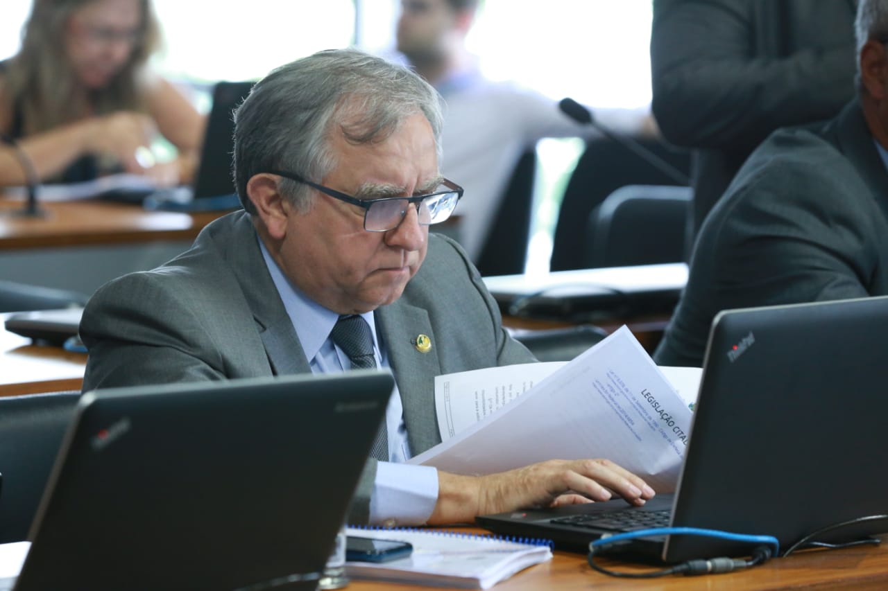 MAIS TRANSPARÊNCIA | Senado aprova projeto de Izalci que protege consumidor de cobrança abusiva de dívidas