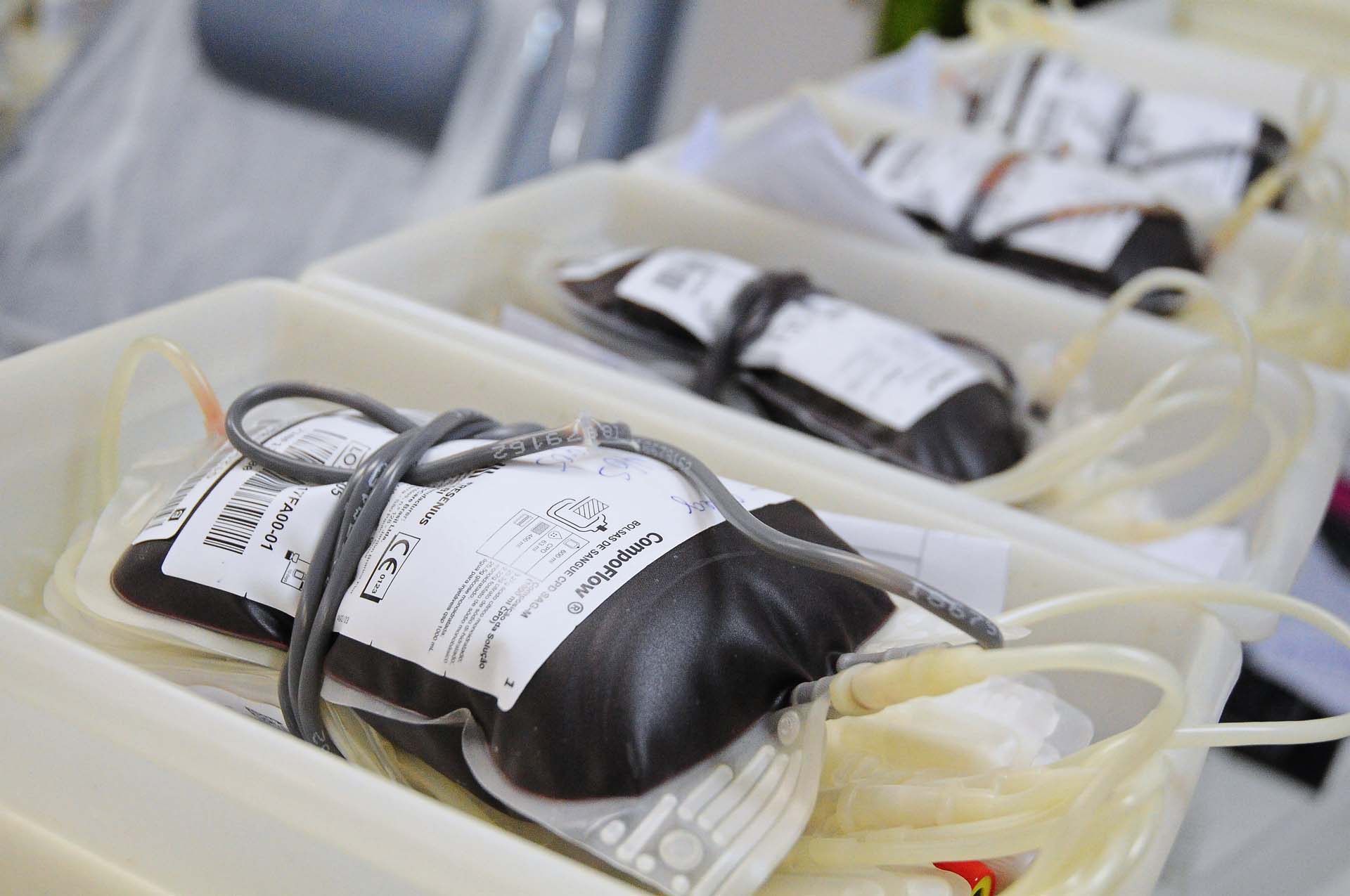 DOAÇÃO | Servidores da Saúde abastecem estoques do Hemocentro